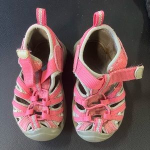 Keen kids sandals size 5 pink leather canvas washable hiking walking outdoor